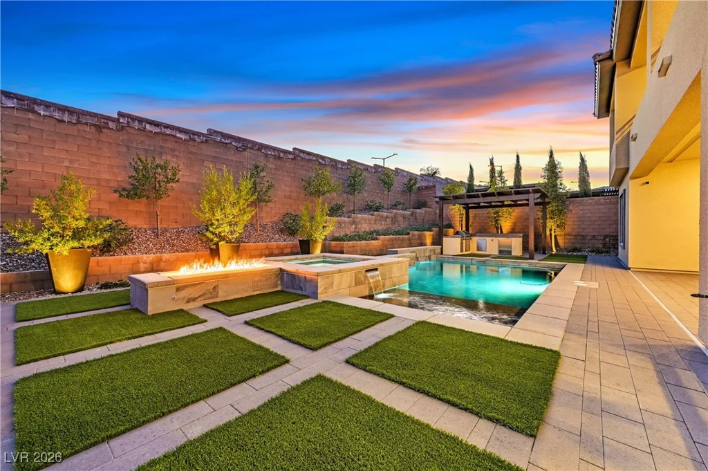 12161 Sage Thunder, Las Vegas, NV 89138