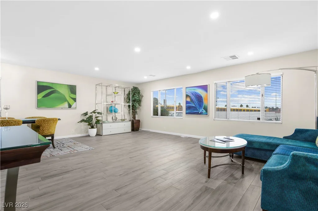 4955 Ridge, Las Vegas, NV 89103
