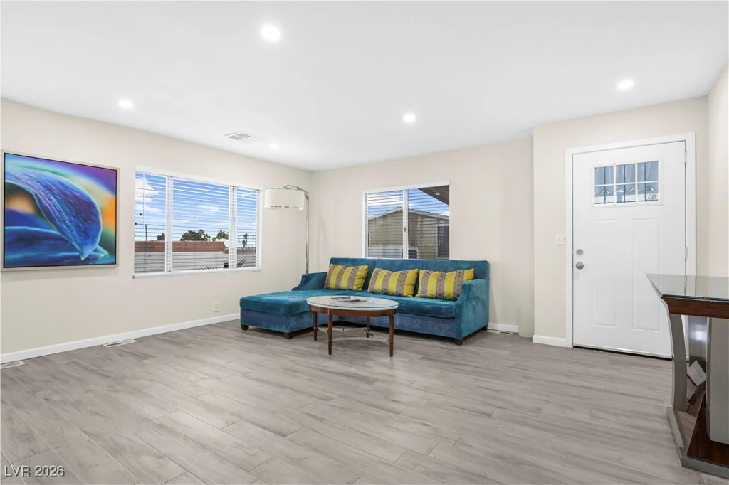 4955 Ridge, Las Vegas, NV 89103