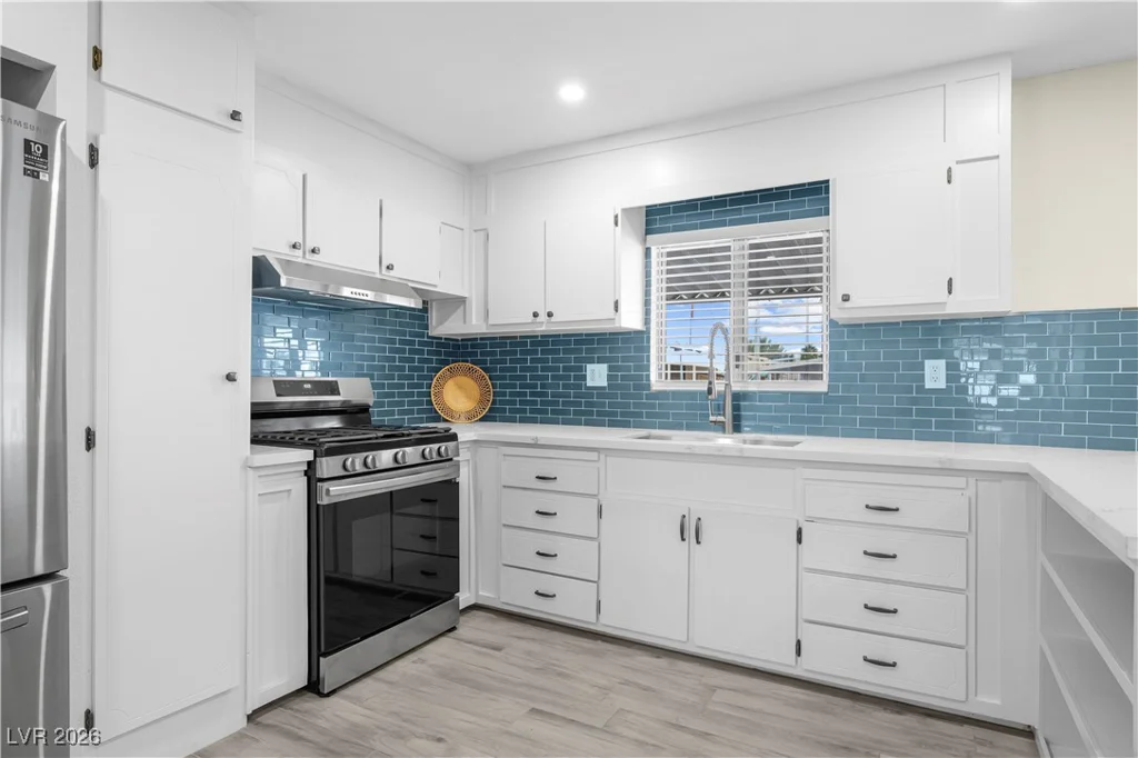 4955 Ridge, Las Vegas, NV 89103