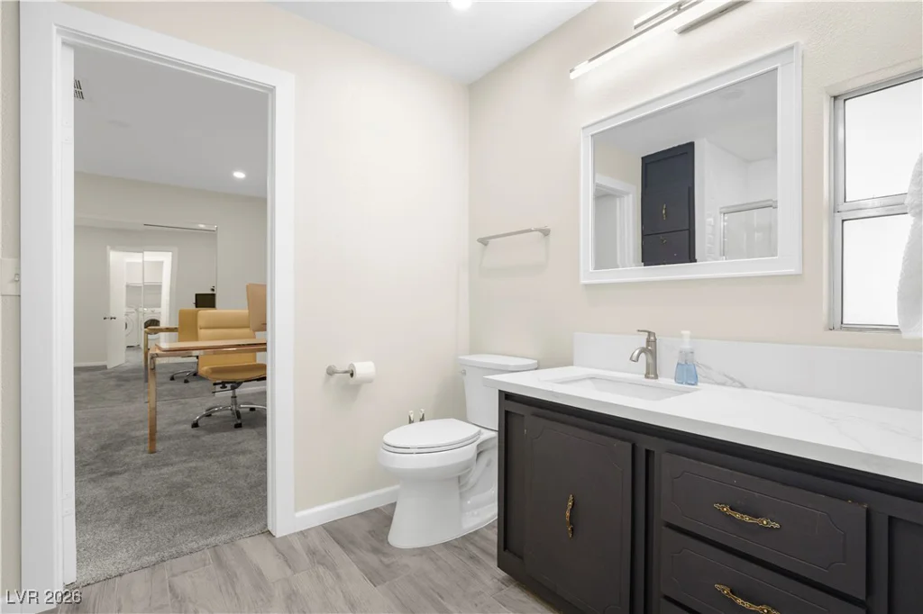 4955 Ridge, Las Vegas, NV 89103