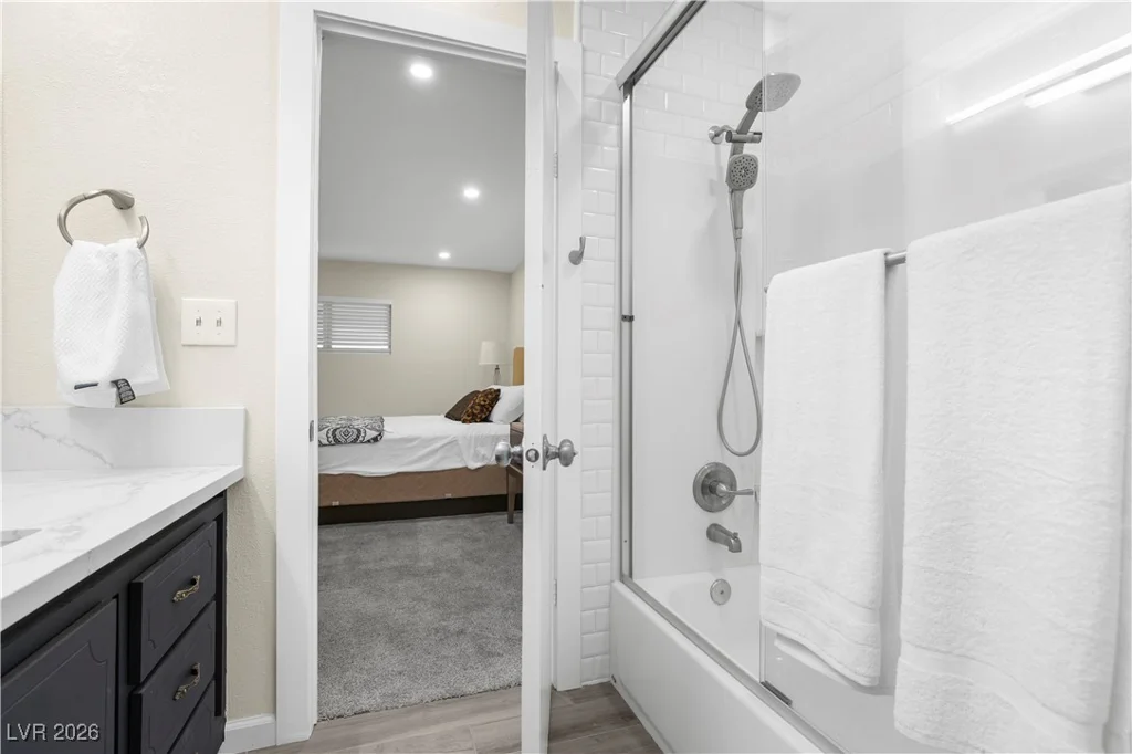 4955 Ridge, Las Vegas, NV 89103