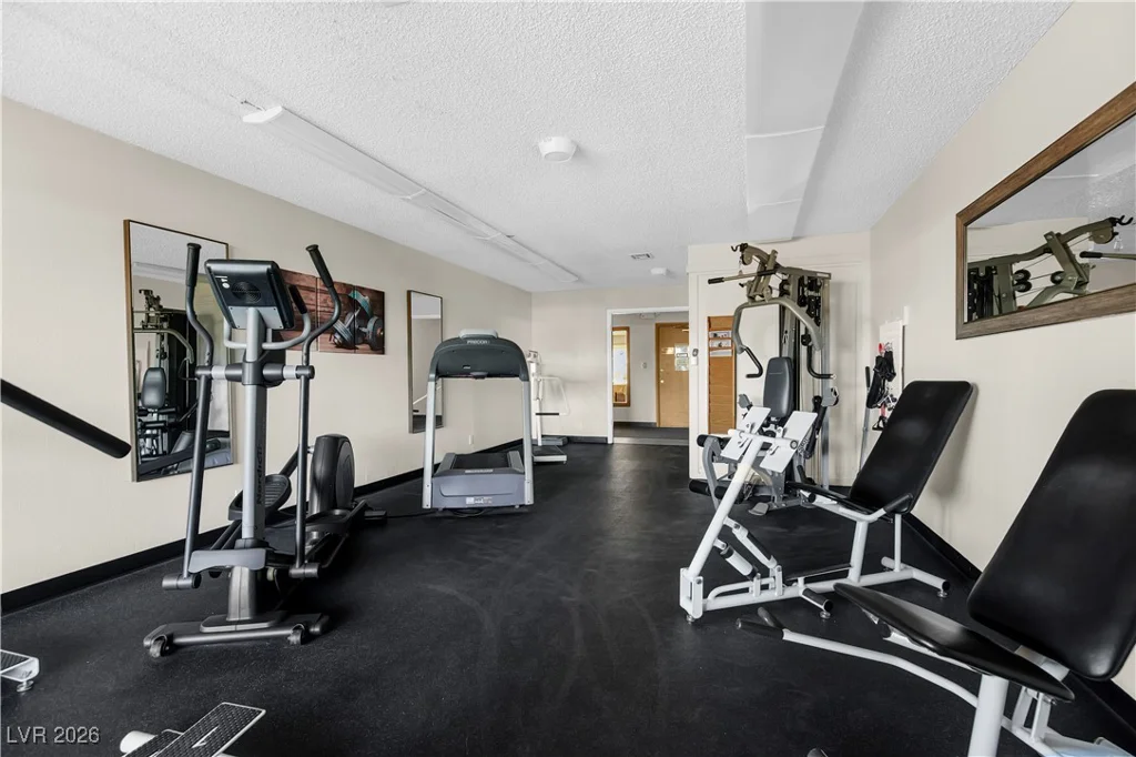 4955 Ridge, Las Vegas, NV 89103