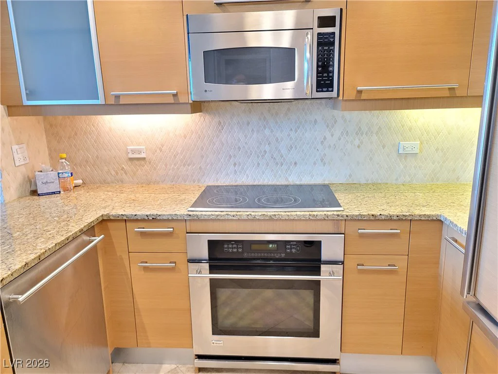 322 KAREN, Las Vegas, NV 89109