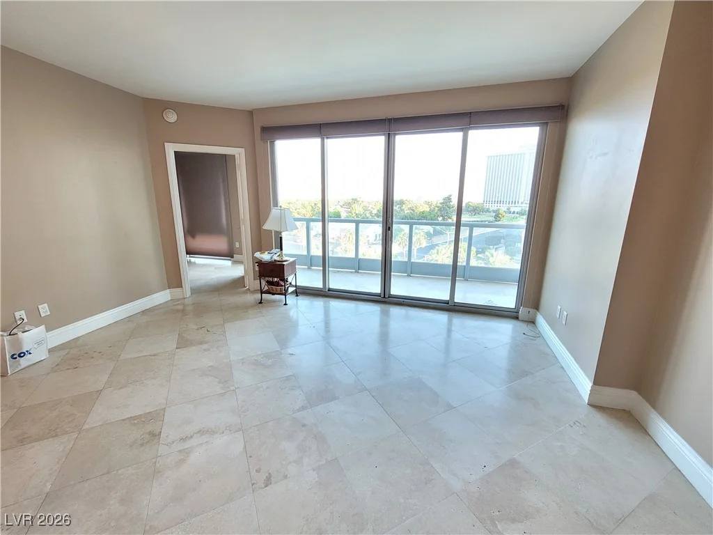 322 KAREN, Las Vegas, NV 89109