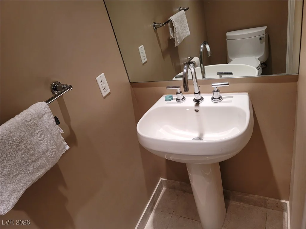 322 KAREN, Las Vegas, NV 89109