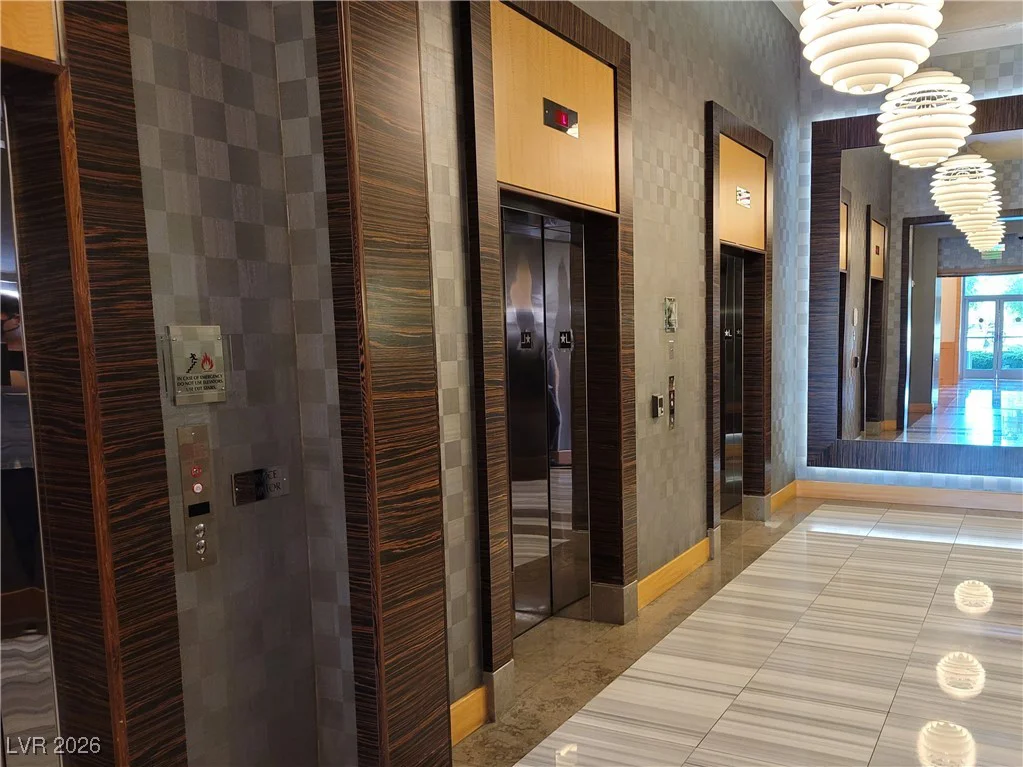 322 KAREN, Las Vegas, NV 89109