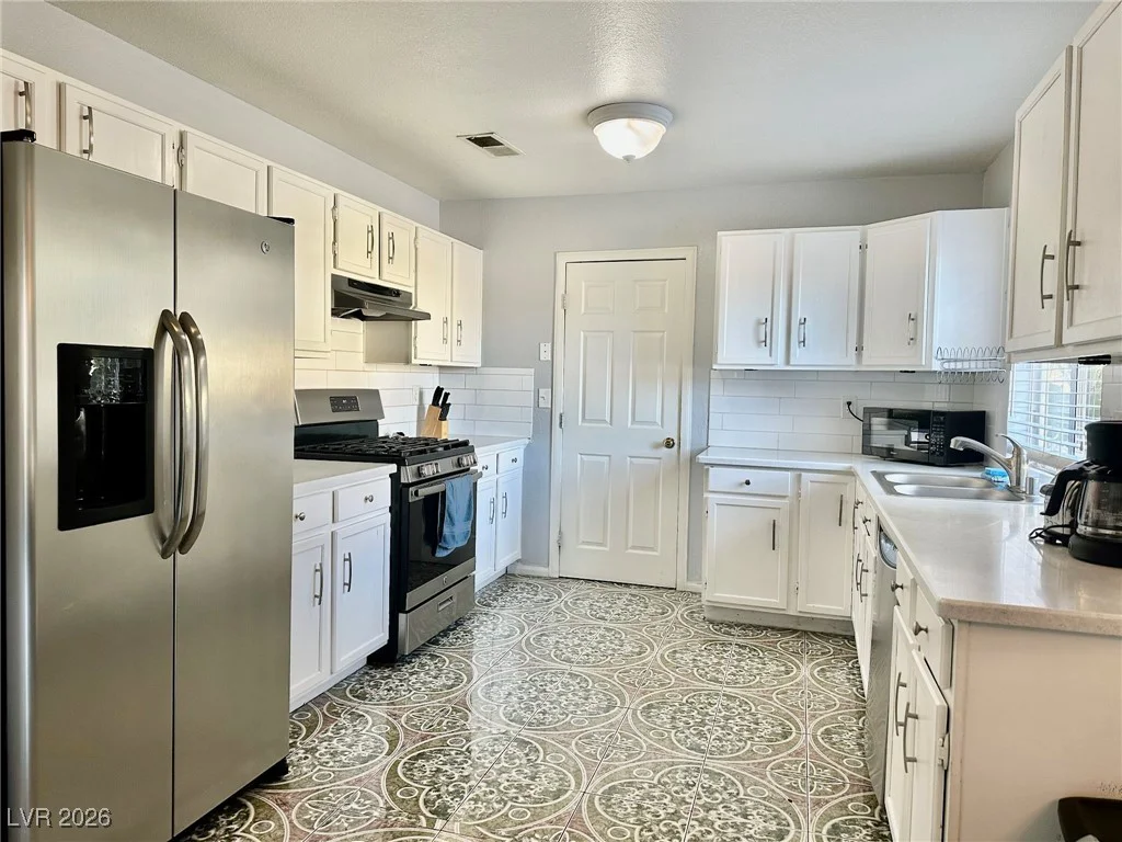 6482 Willow Breeze, Las Vegas, NV 89118
