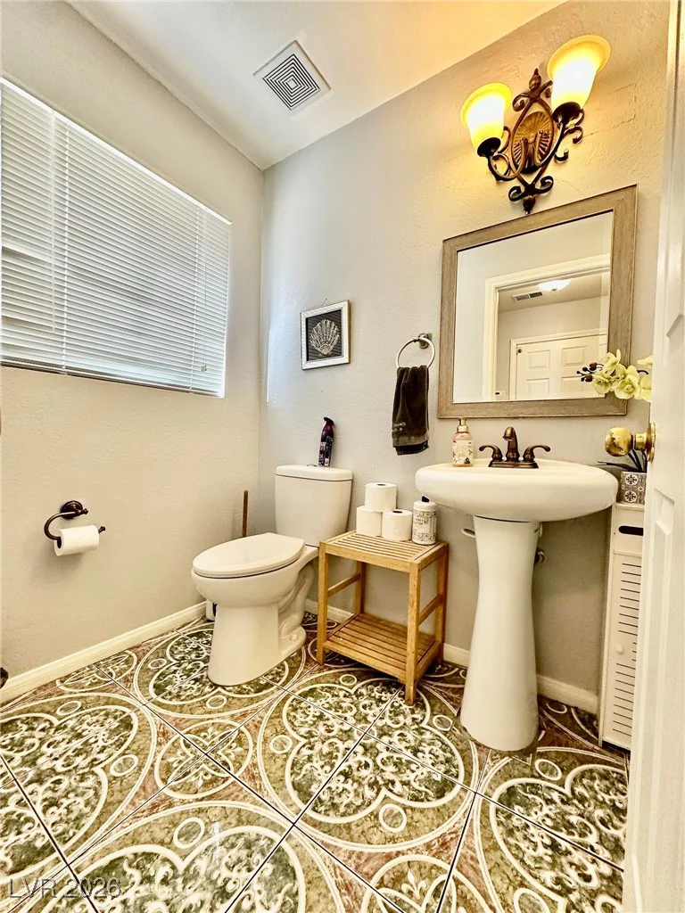 6482 Willow Breeze, Las Vegas, NV 89118