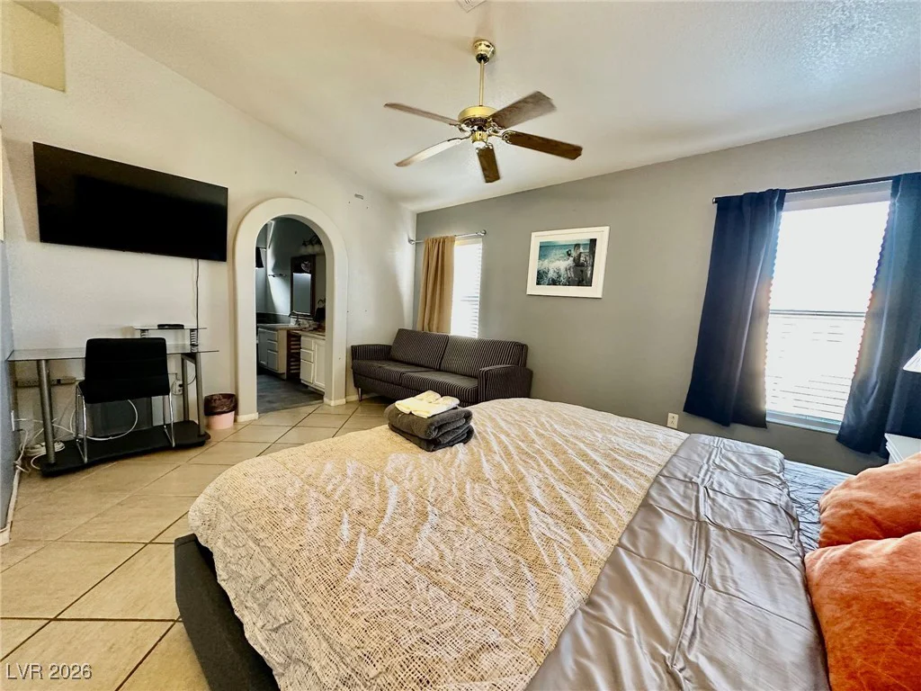 6482 Willow Breeze, Las Vegas, NV 89118