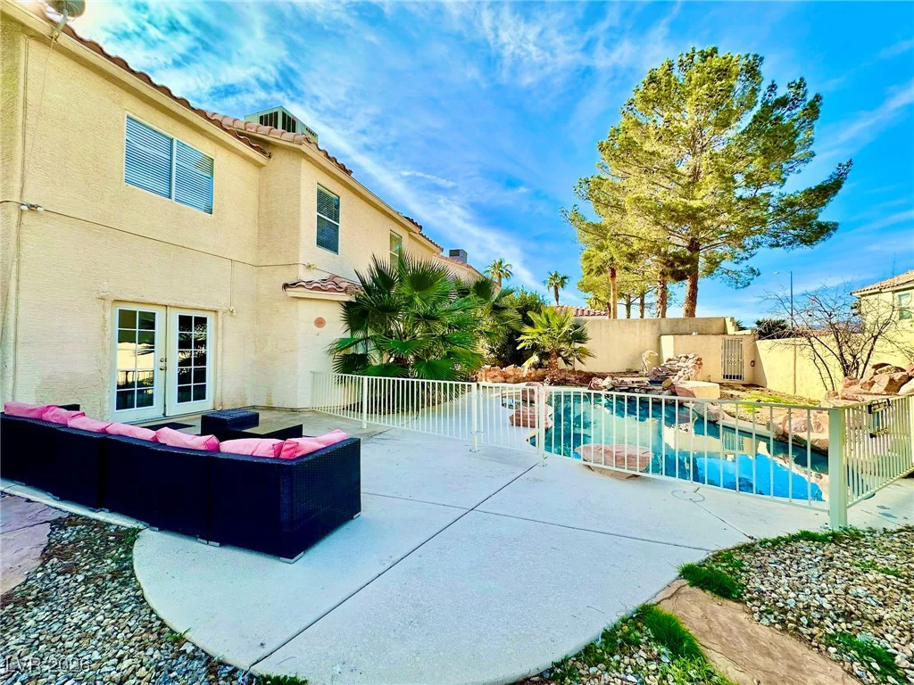 6482 Willow Breeze, Las Vegas, NV 89118
