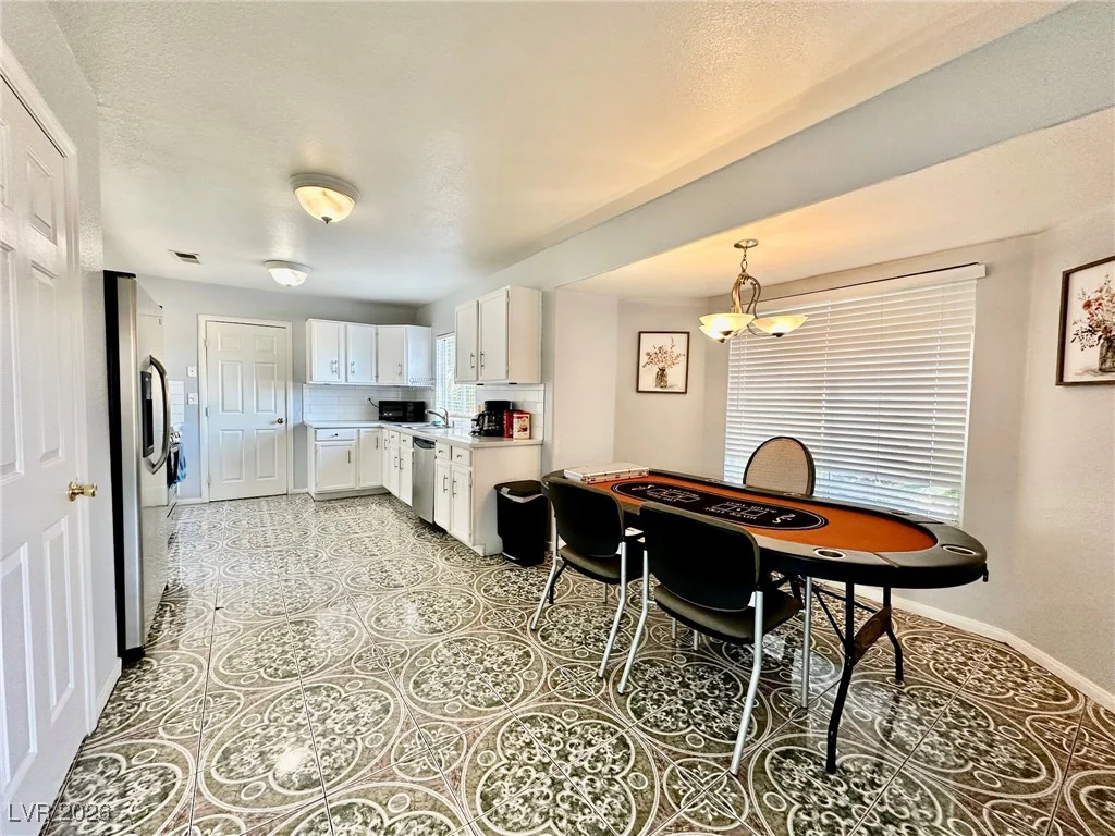 6482 Willow Breeze, Las Vegas, NV 89118
