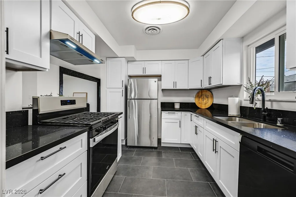 4516 Flamingo, Las Vegas, NV 89121
