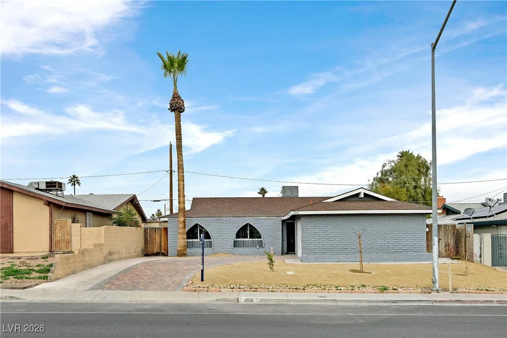 4516 Flamingo, Las Vegas, NV 89121