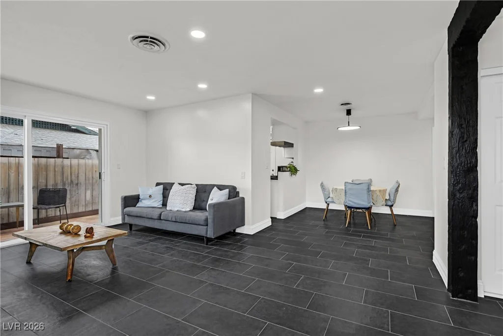 4516 Flamingo, Las Vegas, NV 89121