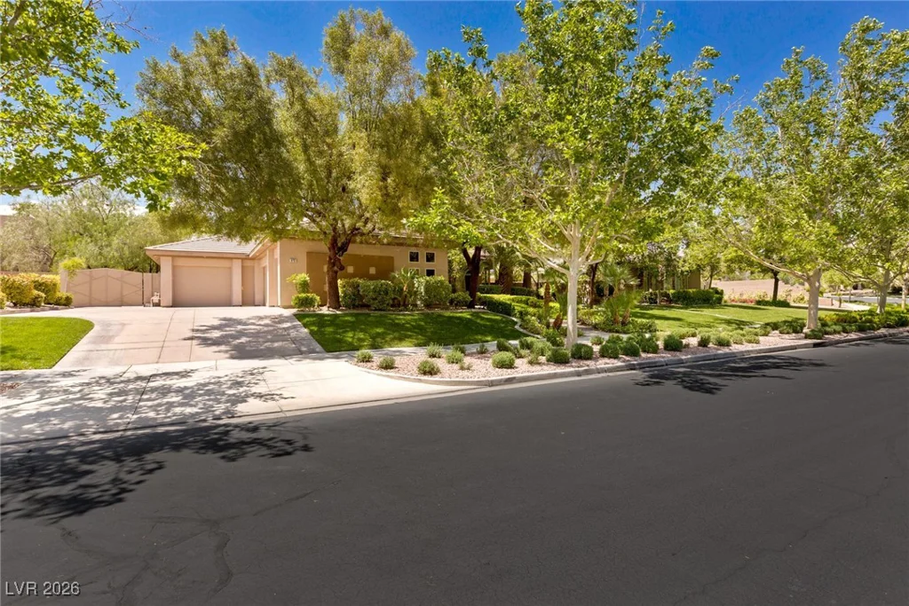 9713 Highridge, Las Vegas, NV 89134
