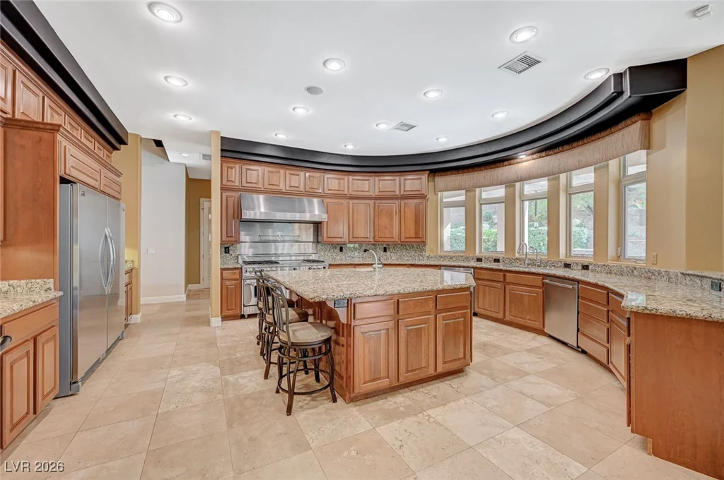 9713 Highridge, Las Vegas, NV 89134
