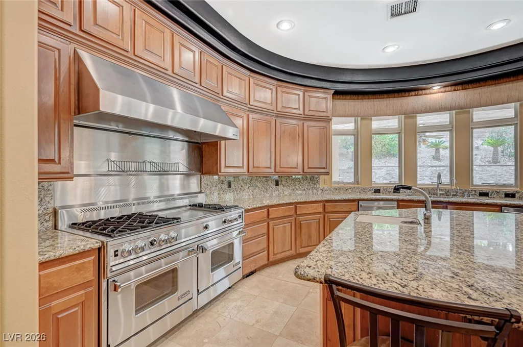9713 Highridge, Las Vegas, NV 89134