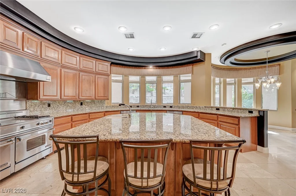 9713 Highridge, Las Vegas, NV 89134