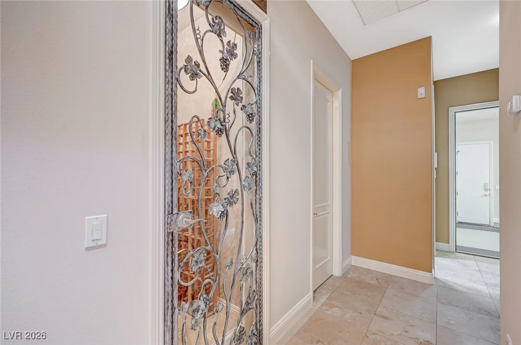9713 Highridge, Las Vegas, NV 89134