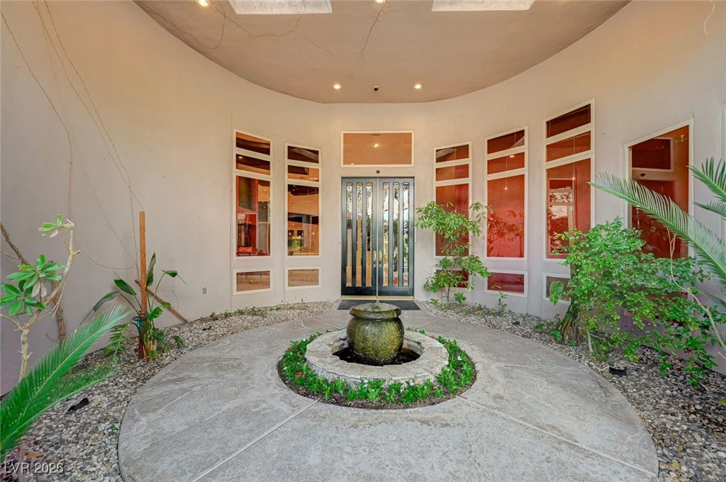 9713 Highridge, Las Vegas, NV 89134