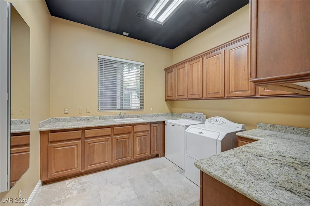 9713 Highridge, Las Vegas, NV 89134