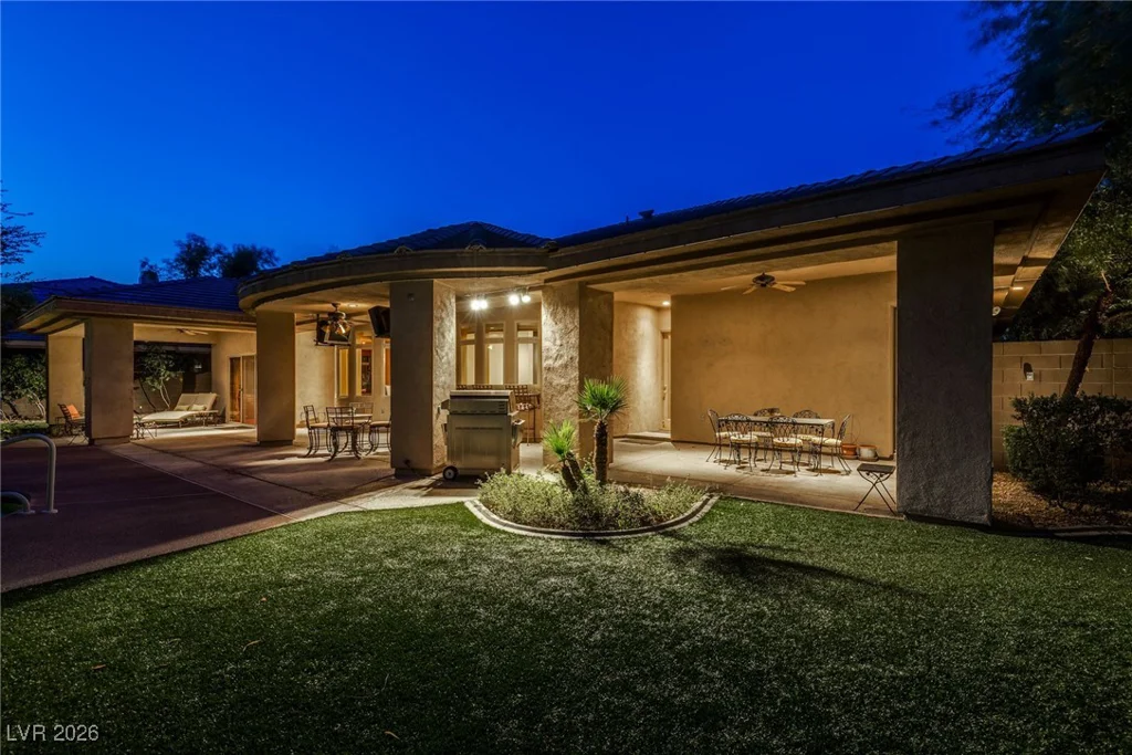 9713 Highridge, Las Vegas, NV 89134