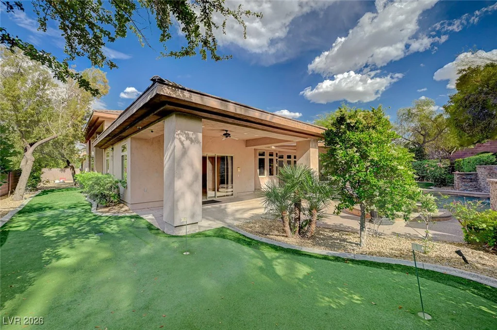 9713 Highridge, Las Vegas, NV 89134