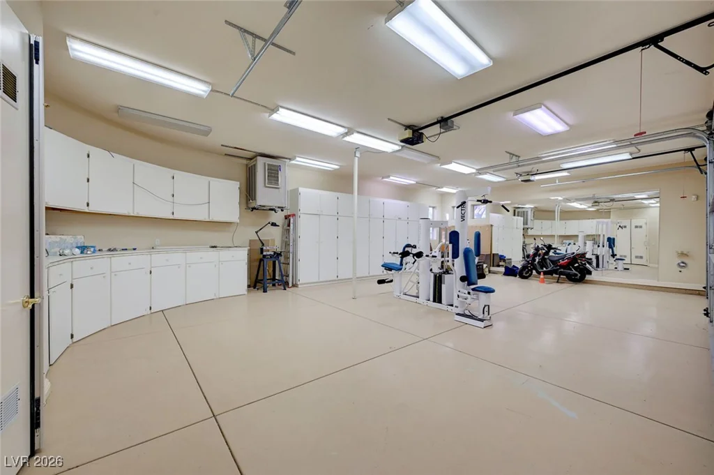 9713 Highridge, Las Vegas, NV 89134