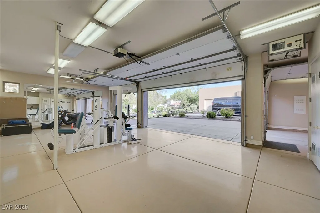 9713 Highridge, Las Vegas, NV 89134