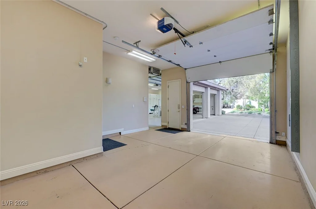 9713 Highridge, Las Vegas, NV 89134