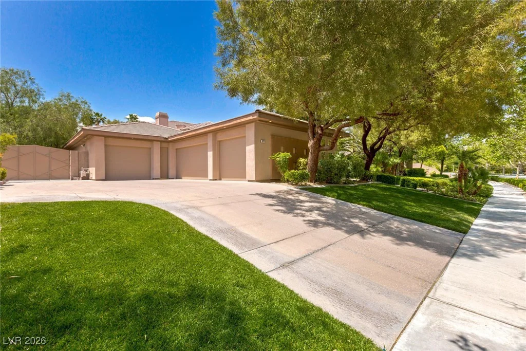 9713 Highridge, Las Vegas, NV 89134