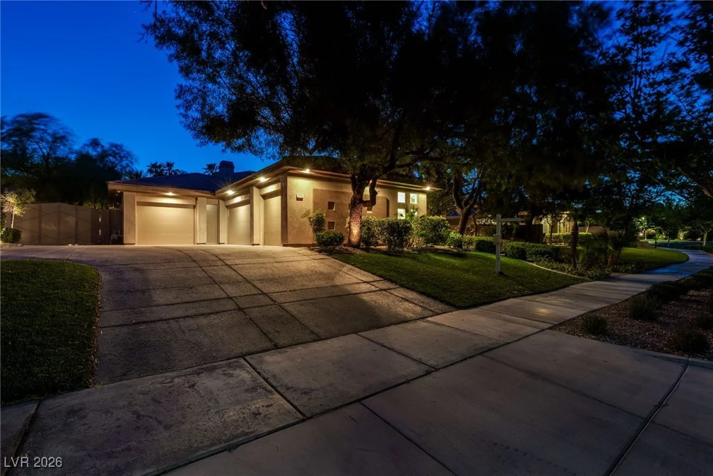 9713 Highridge, Las Vegas, NV 89134