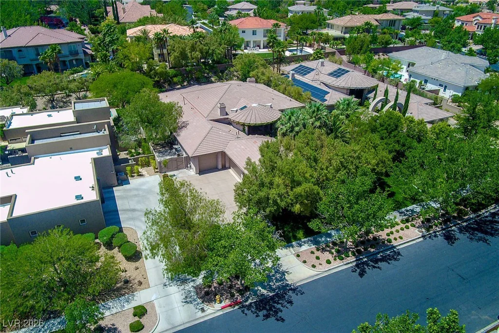 9713 Highridge, Las Vegas, NV 89134