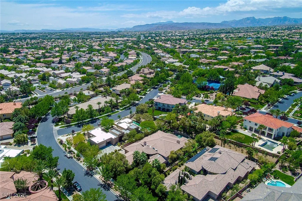 9713 Highridge, Las Vegas, NV 89134