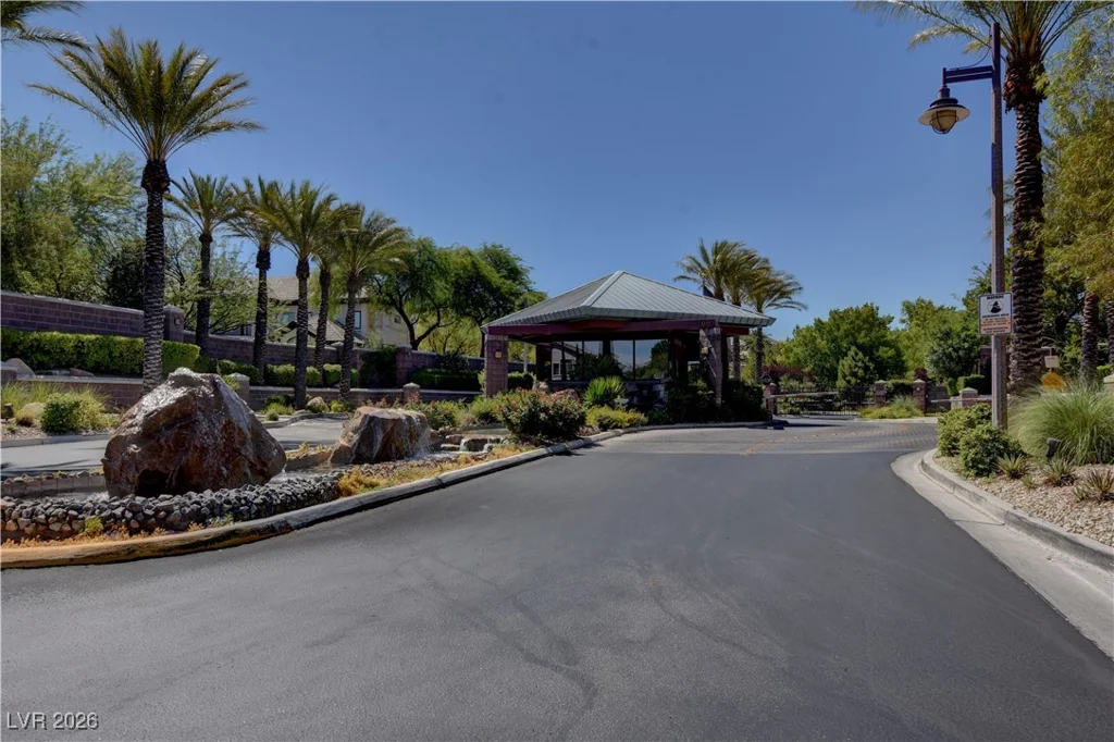 9713 Highridge, Las Vegas, NV 89134