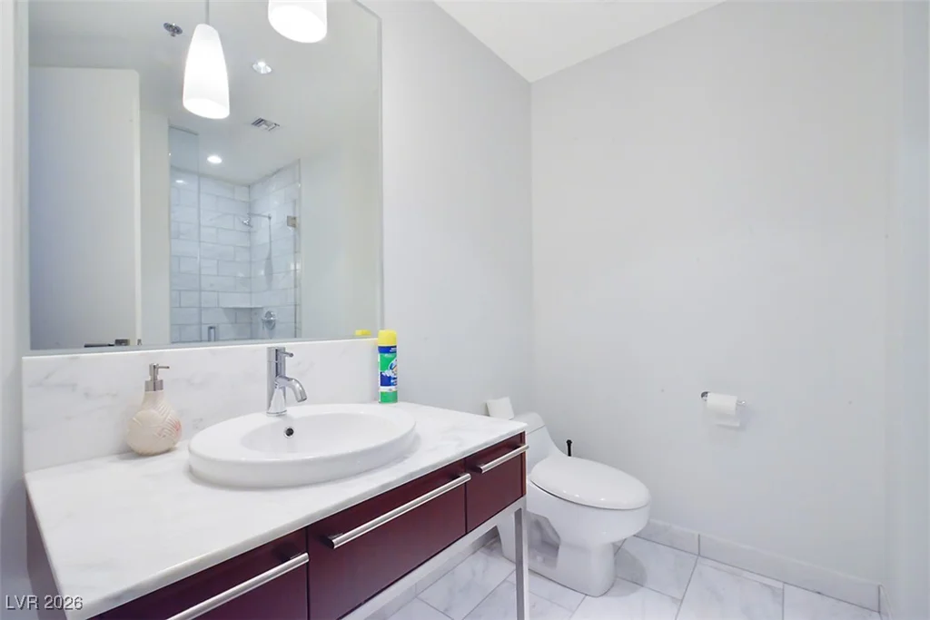 4471 Dean Martin, Las Vegas, NV 89103