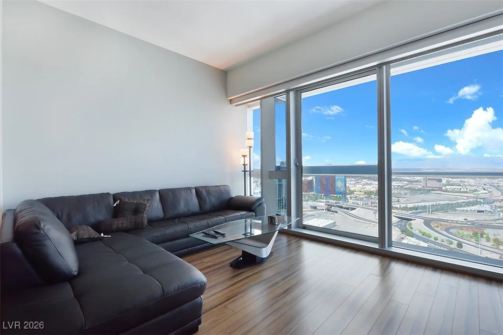 4471 Dean Martin, Las Vegas, NV 89103