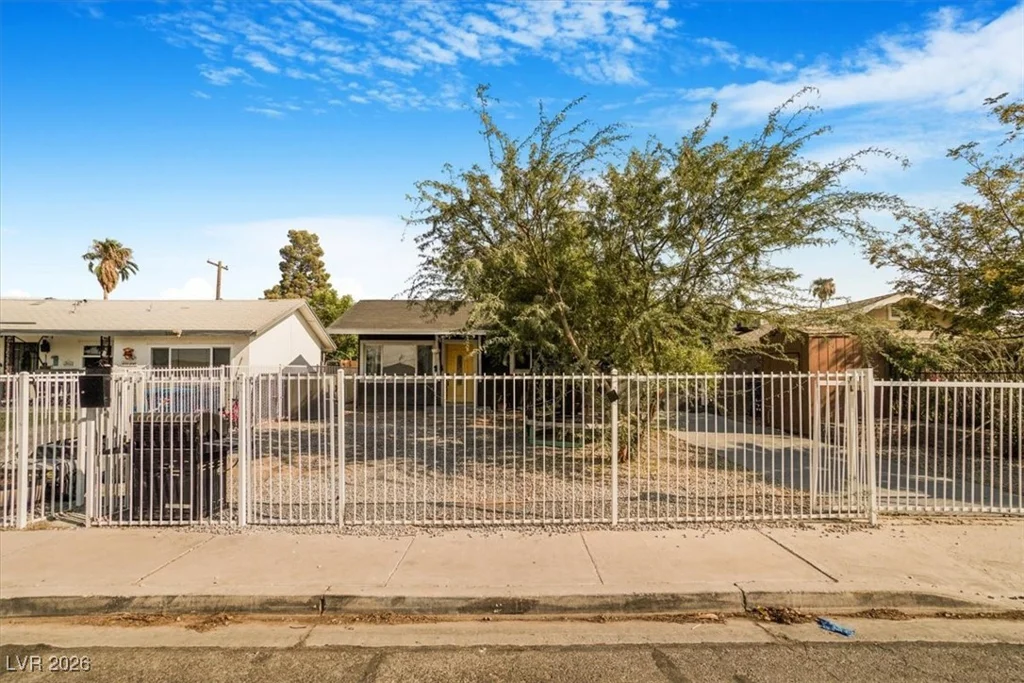 3104 Dillon, North Las Vegas, NV 89030