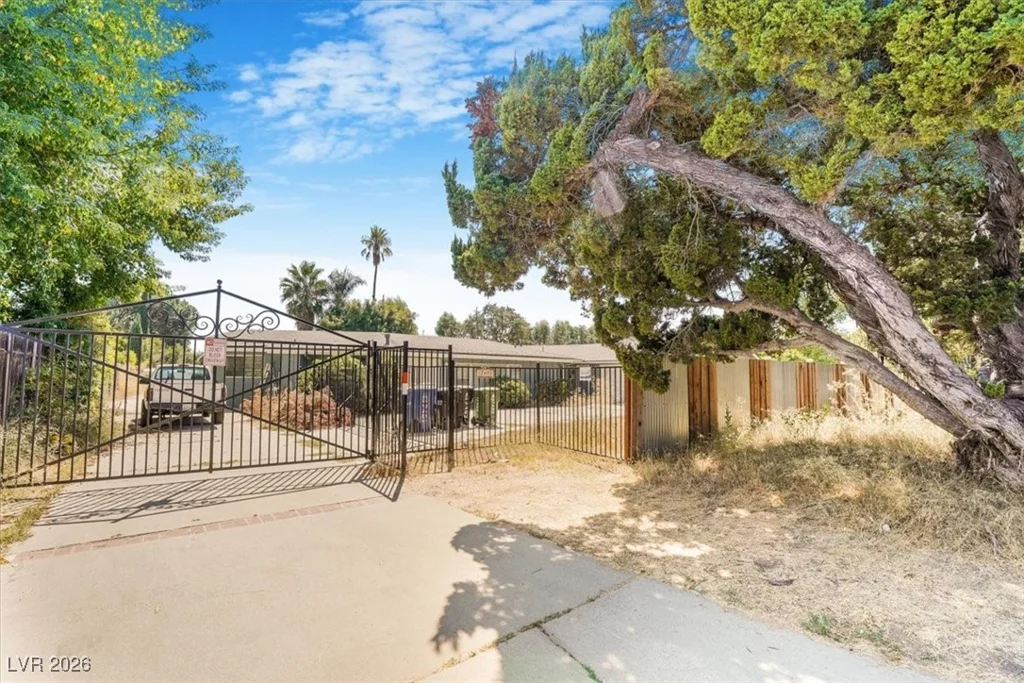 3104 Dillon, North Las Vegas, NV 89030