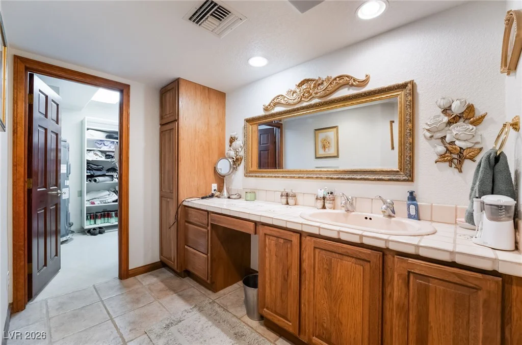 4250 Quail, Las Vegas, NV 89120