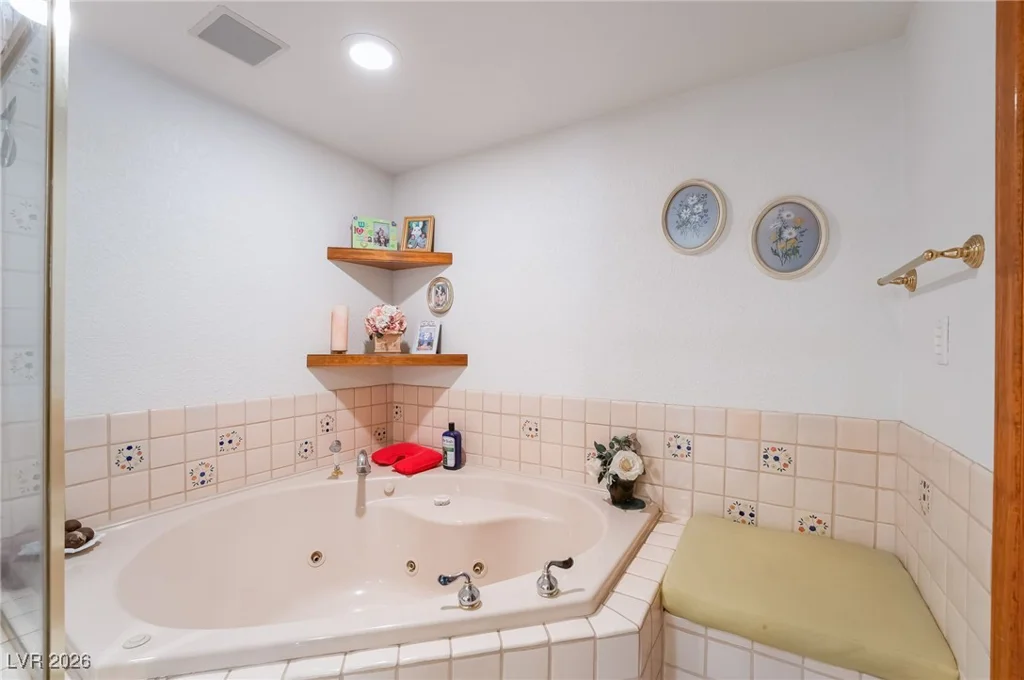 4250 Quail, Las Vegas, NV 89120