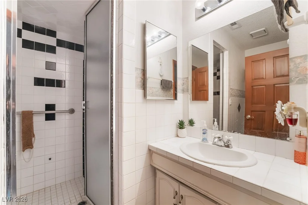 4250 Quail, Las Vegas, NV 89120