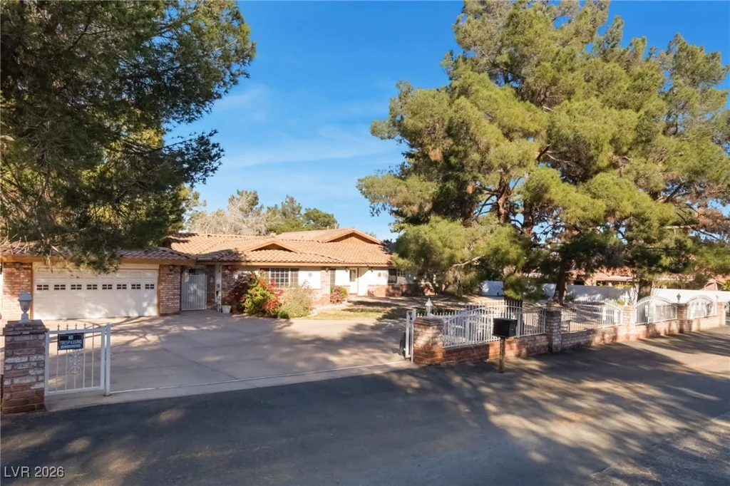 4250 Quail, Las Vegas, NV 89120