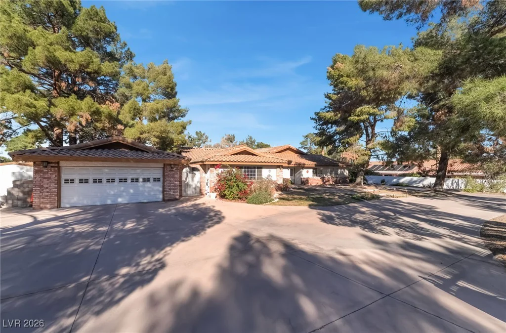 4250 Quail, Las Vegas, NV 89120
