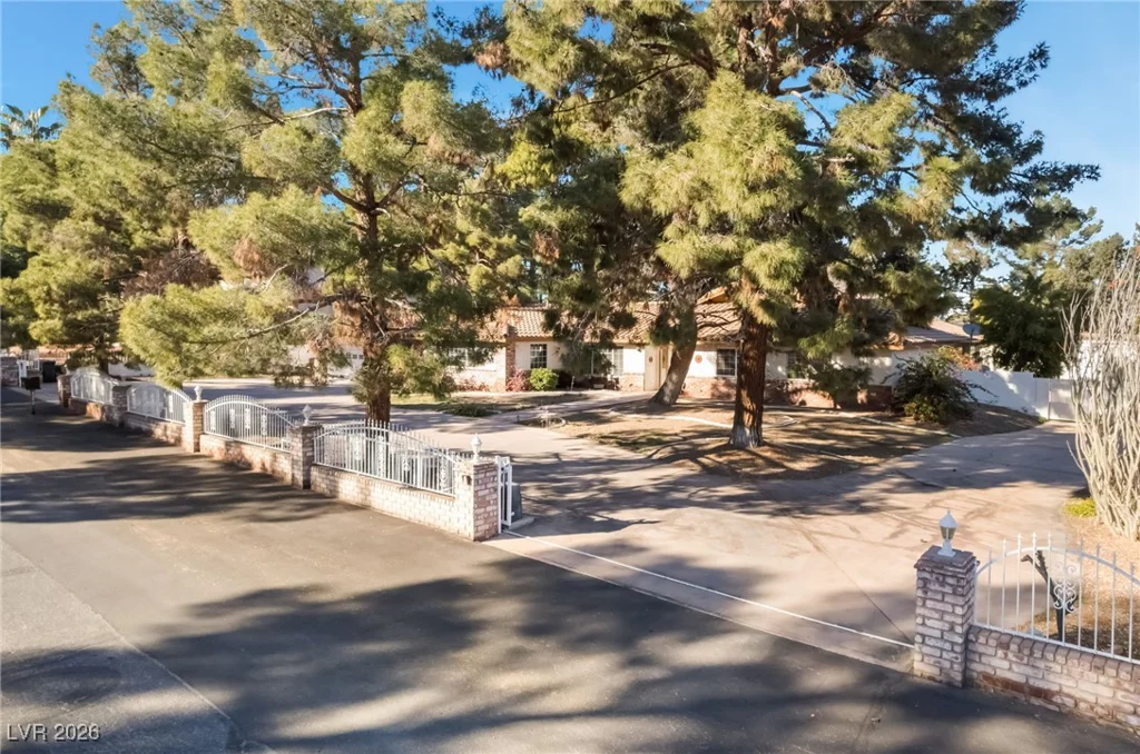 4250 Quail, Las Vegas, NV 89120