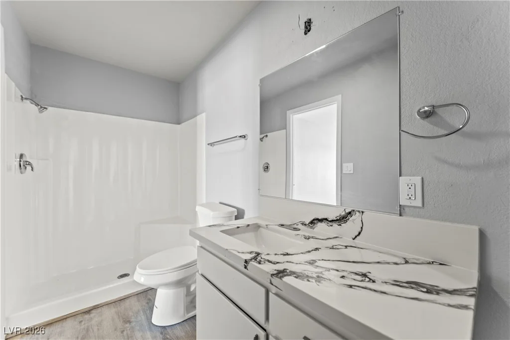 1967 Moapa Valley, Logandale, NV 89021