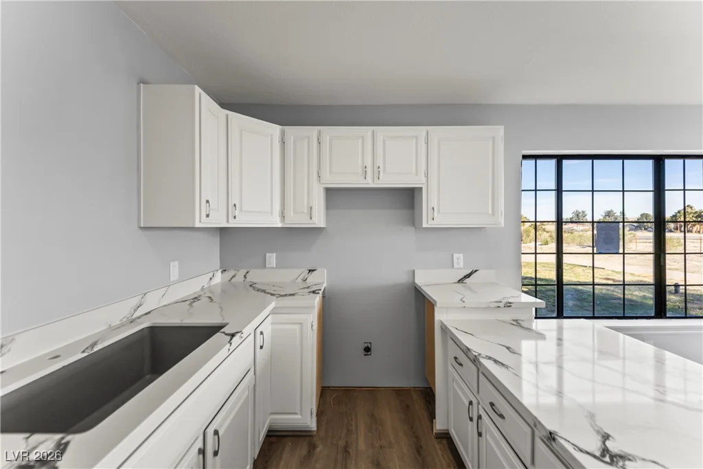 1967 Moapa Valley, Logandale, NV 89021