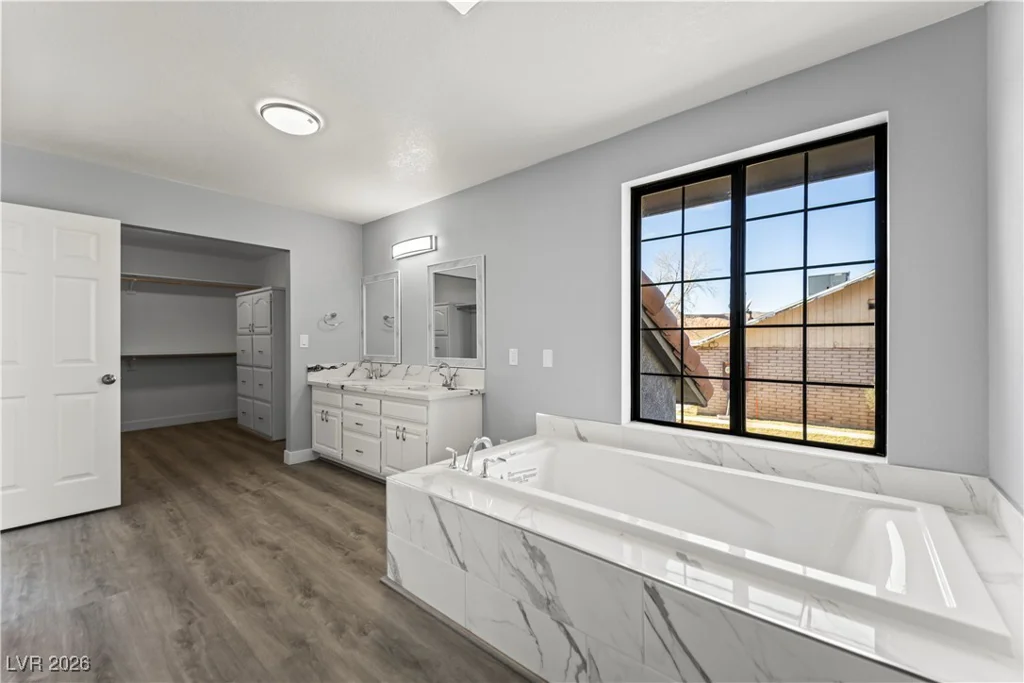 1967 Moapa Valley, Logandale, NV 89021