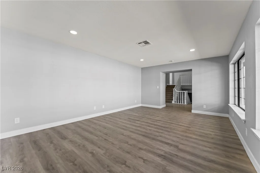 1967 Moapa Valley, Logandale, NV 89021